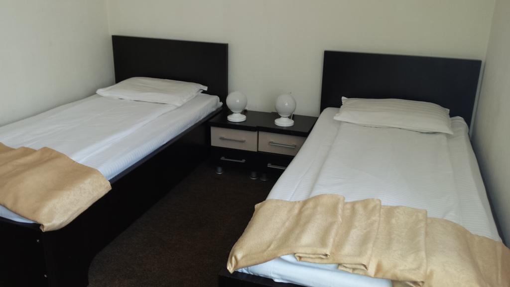 Dacia Hotel Băile Herculane Habitación foto